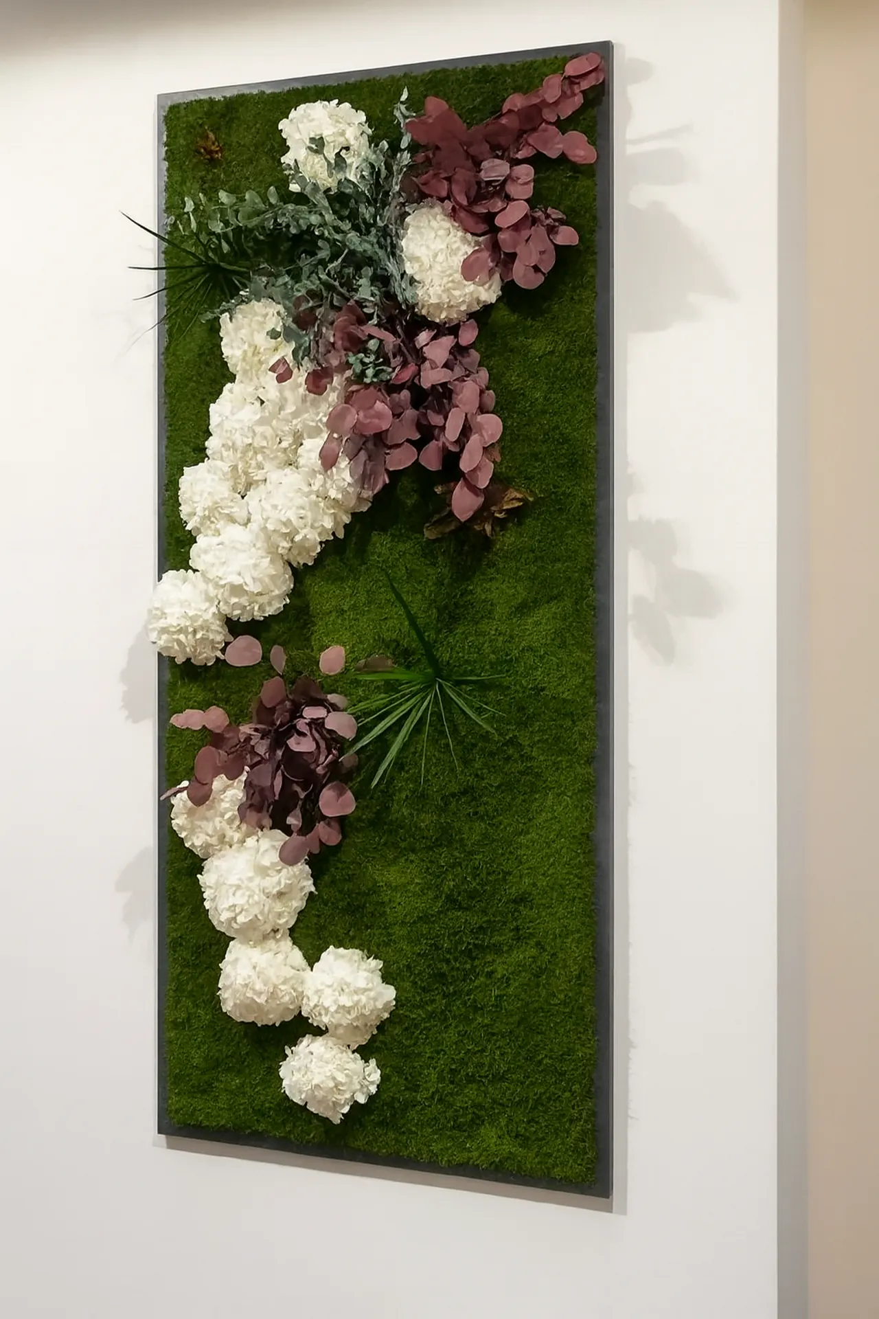 Blumenwand Präparierte Blüten Mooswand — Wandbegrünung von MOOSMOOS