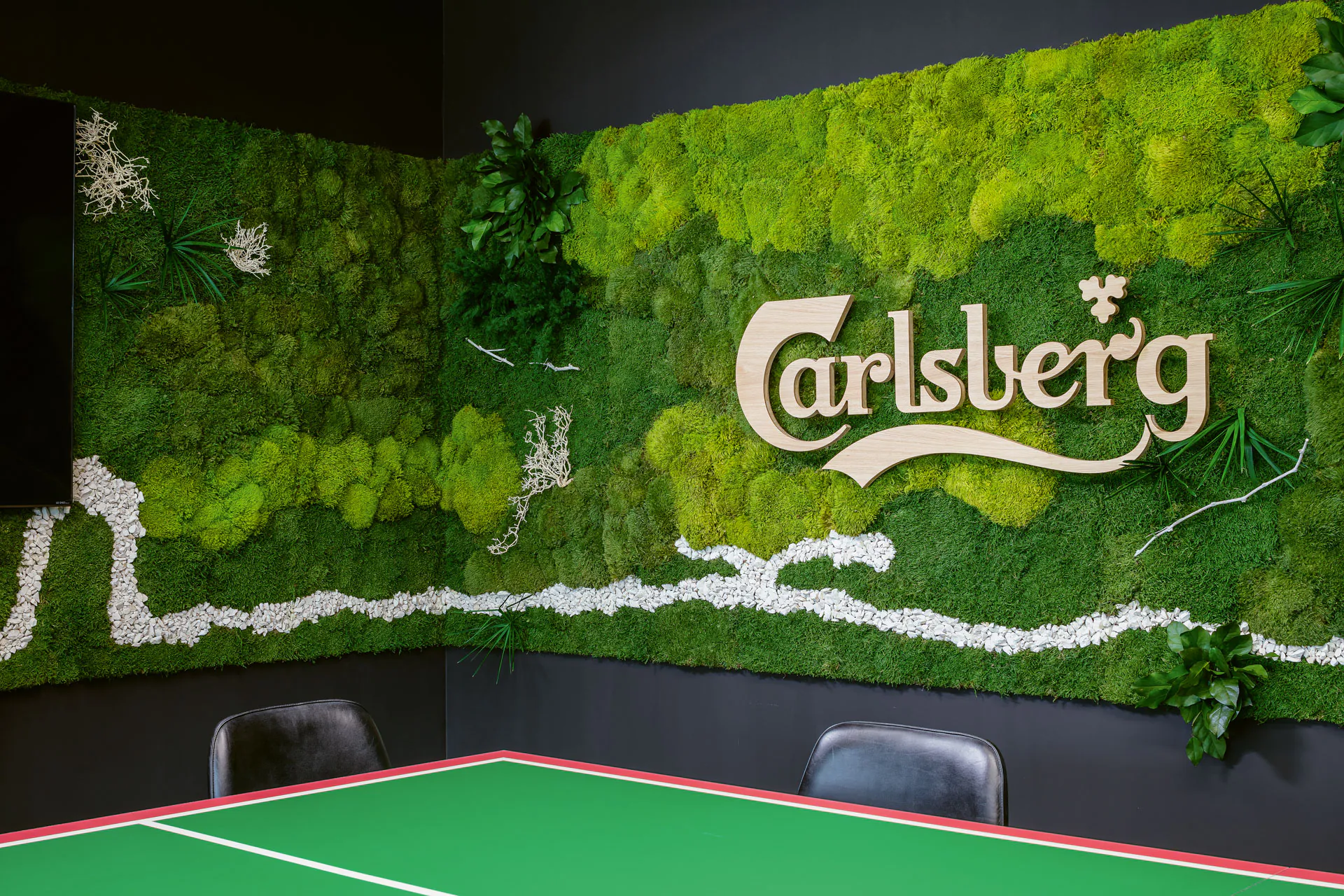 Logo Aus Moos Carlsberg Showroom Event — Logo aus Moos von MOOSMOOS