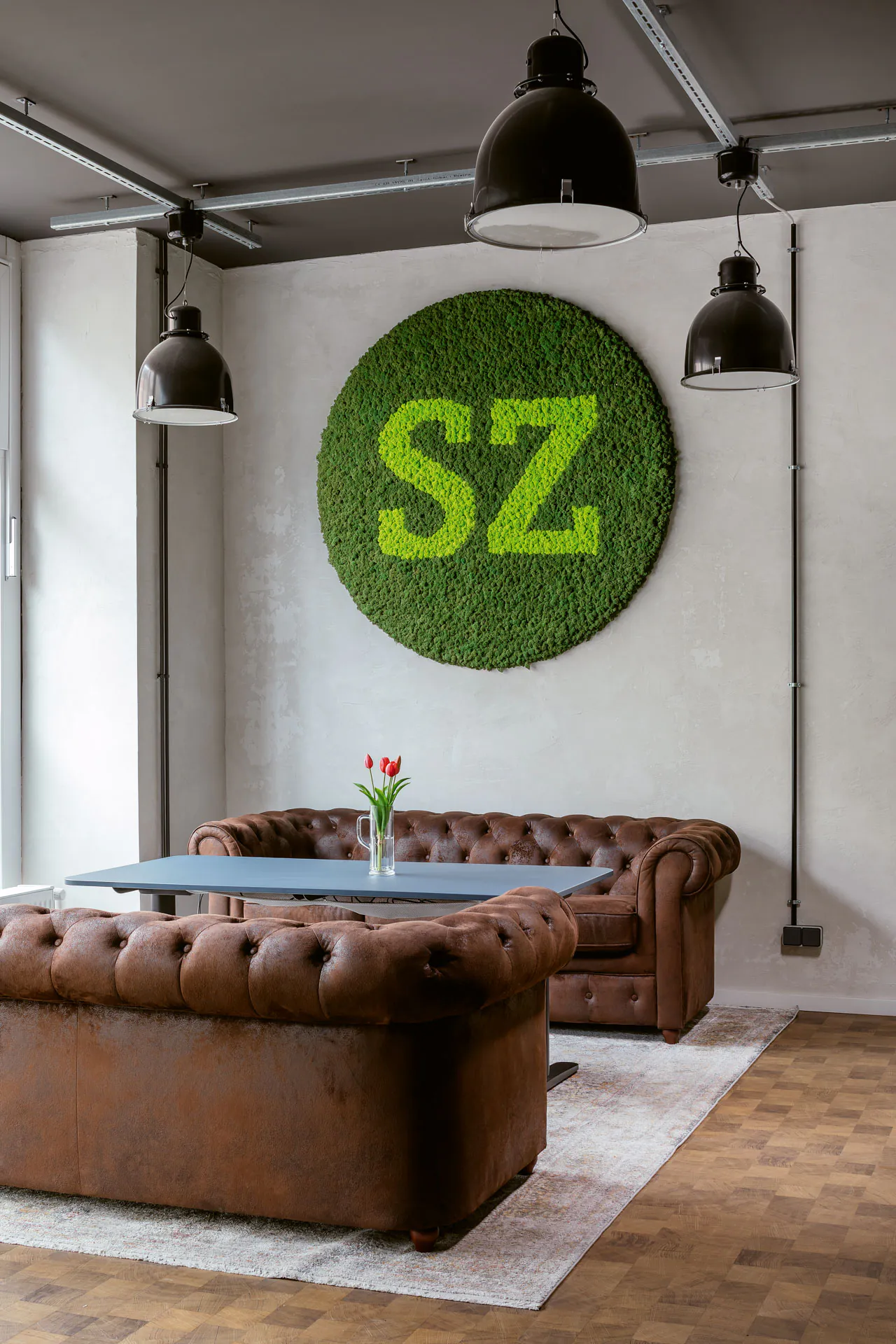 Logo Aus Moos Showroom Büro Modern — Logo aus Moos von MOOSMOOS