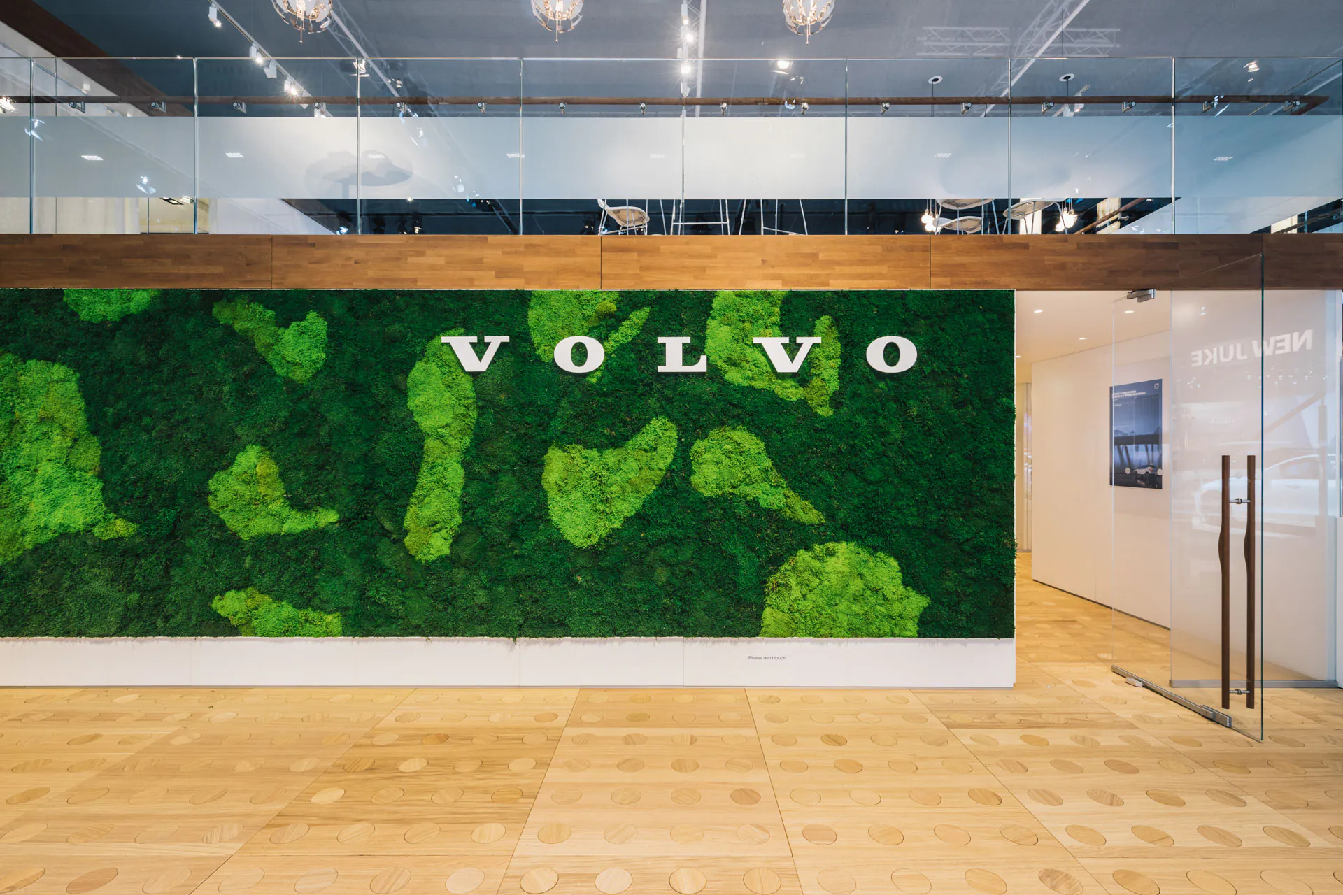 Logo Aus Moos Showroom Empfang Volvo — Logo aus Moos von MOOSMOOS