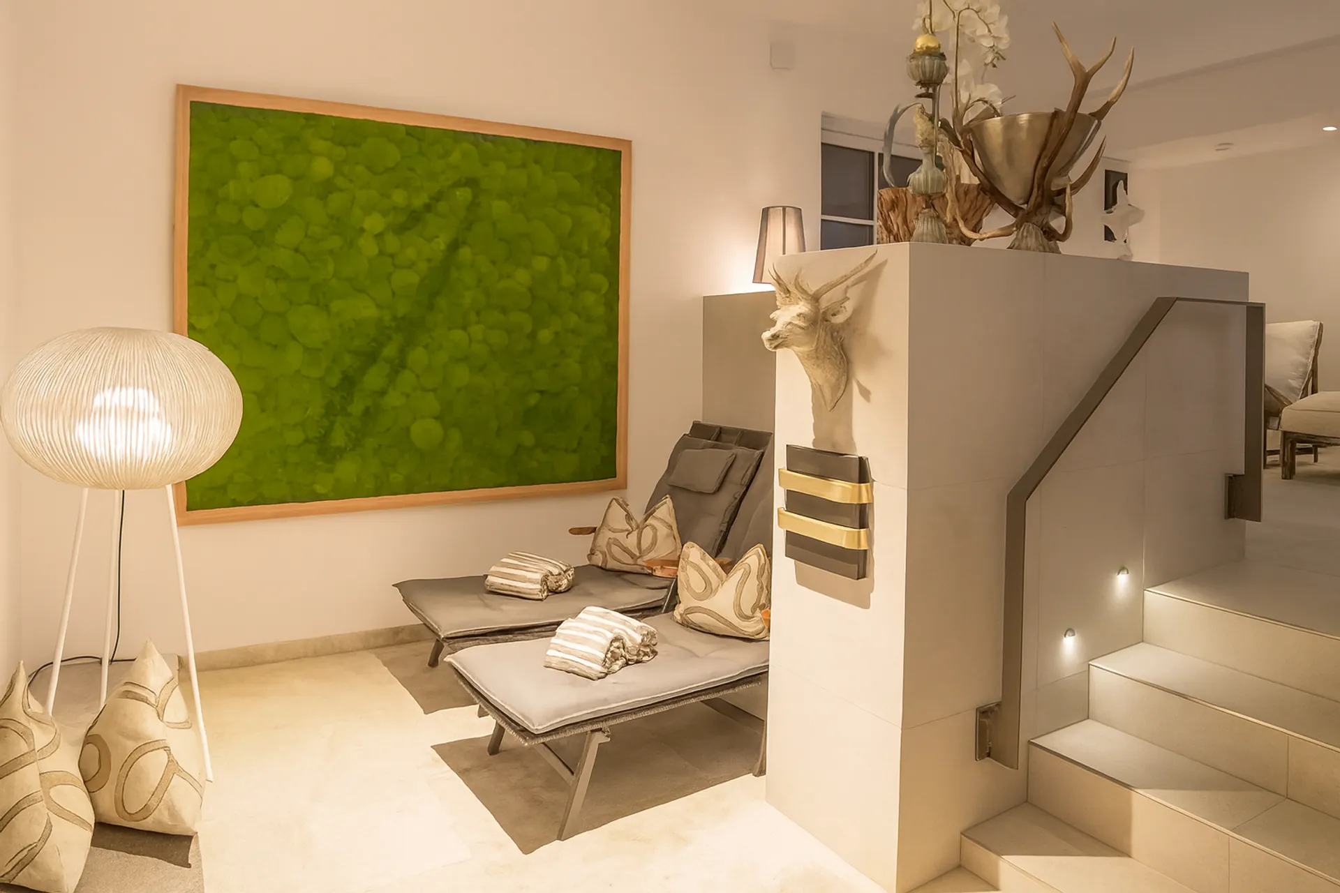 Moosbild Showroom Wellness Empfang — Moosbilder von MOOSMOOS