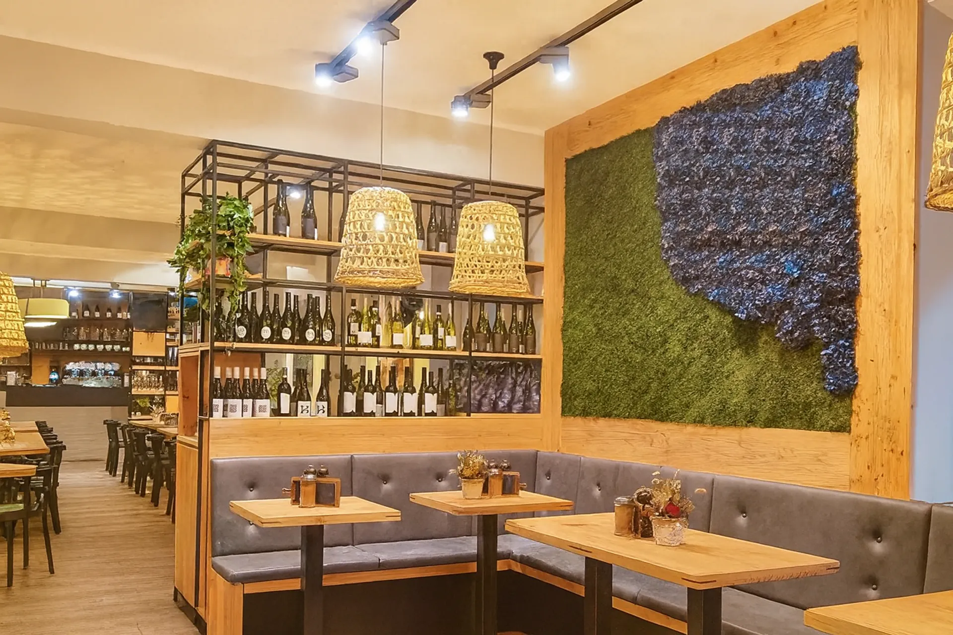 Moosbild Restaurant Bar Moderne Einrichtung — Moosbilder von MOOSMOOS