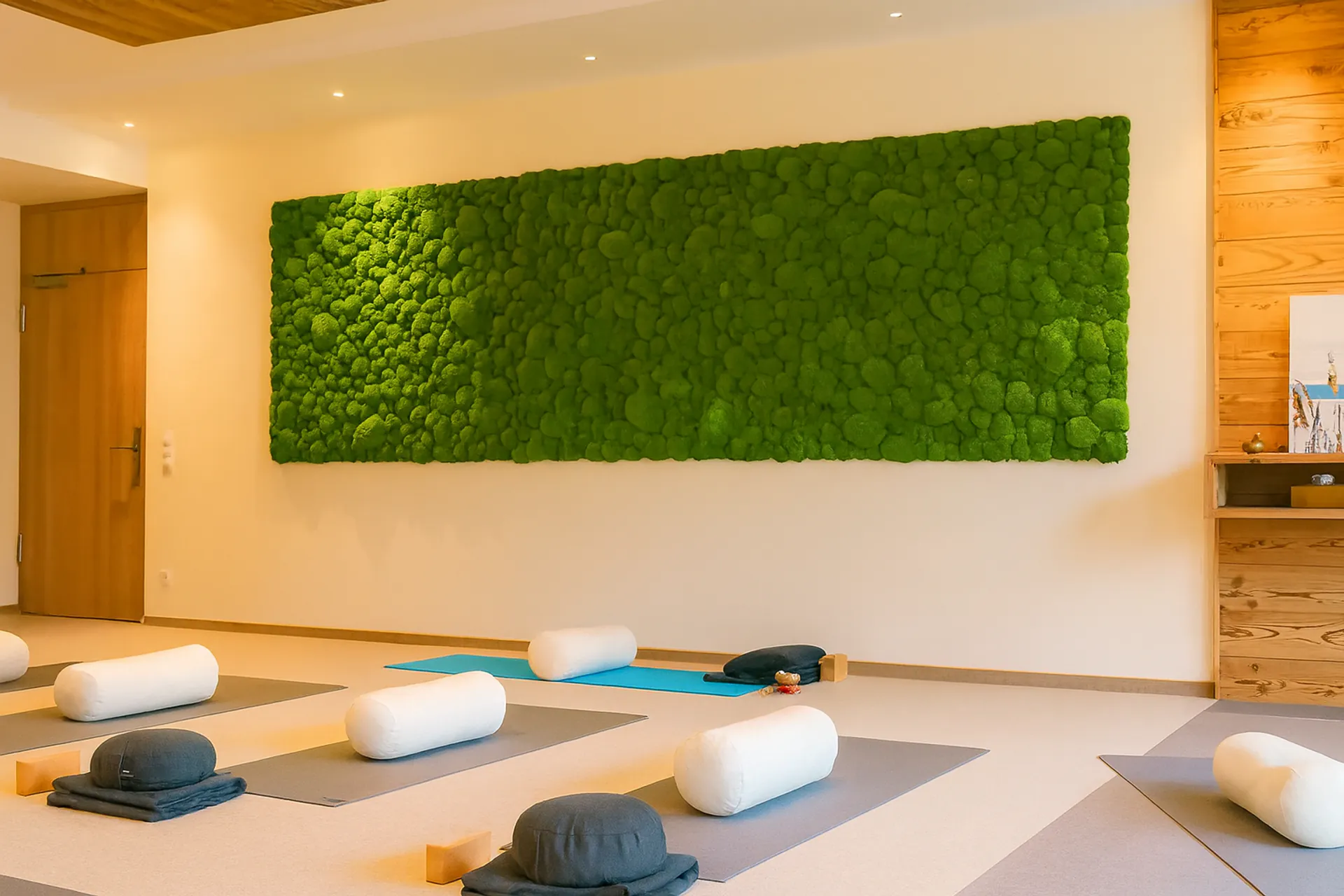 Moosbild Yoga Studio Grüne Wand — Moosbilder von MOOSMOOS