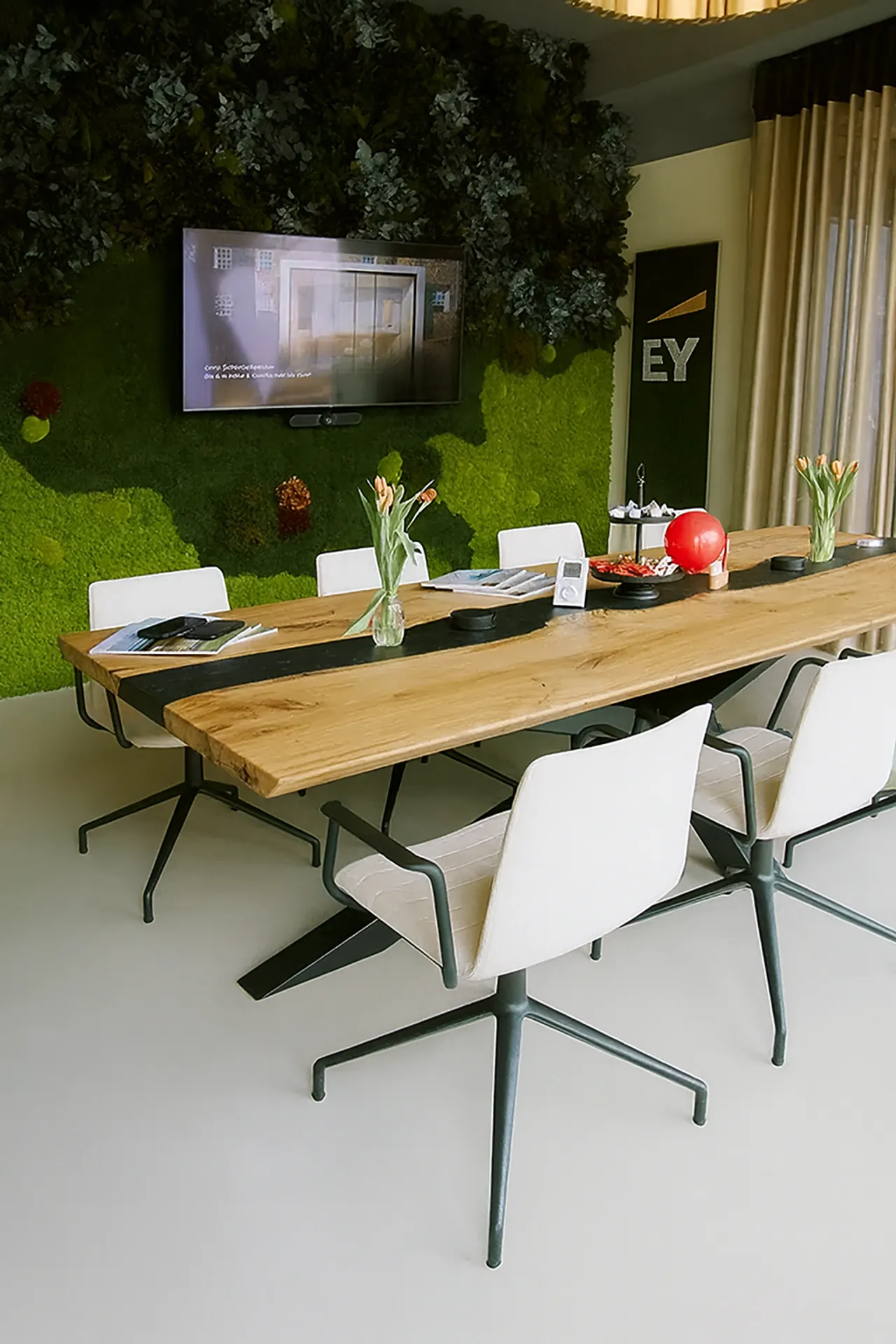 Mooswand Besprechungsraum Modern — Wandbegrünung von MOOSMOOS