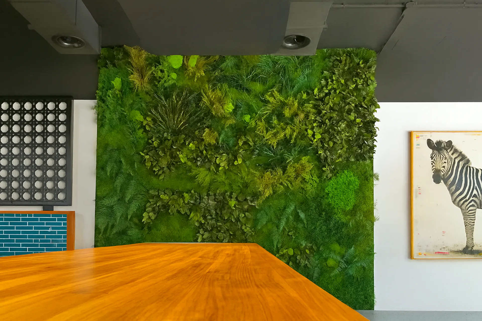 Mooswand Modernes Büro mit Grüner — Wandbegrünung von MOOSMOOS
