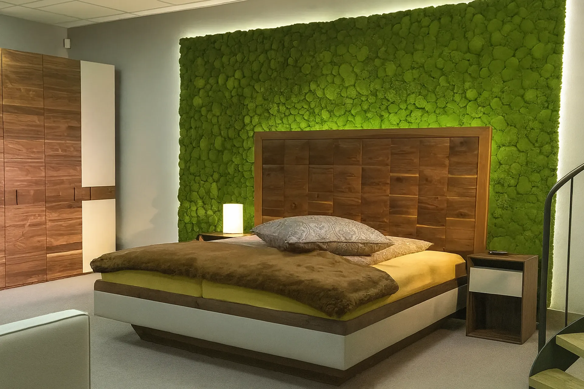 Mooswand Showroom Schlafzimmer — Wandbegrünung von MOOSMOOS