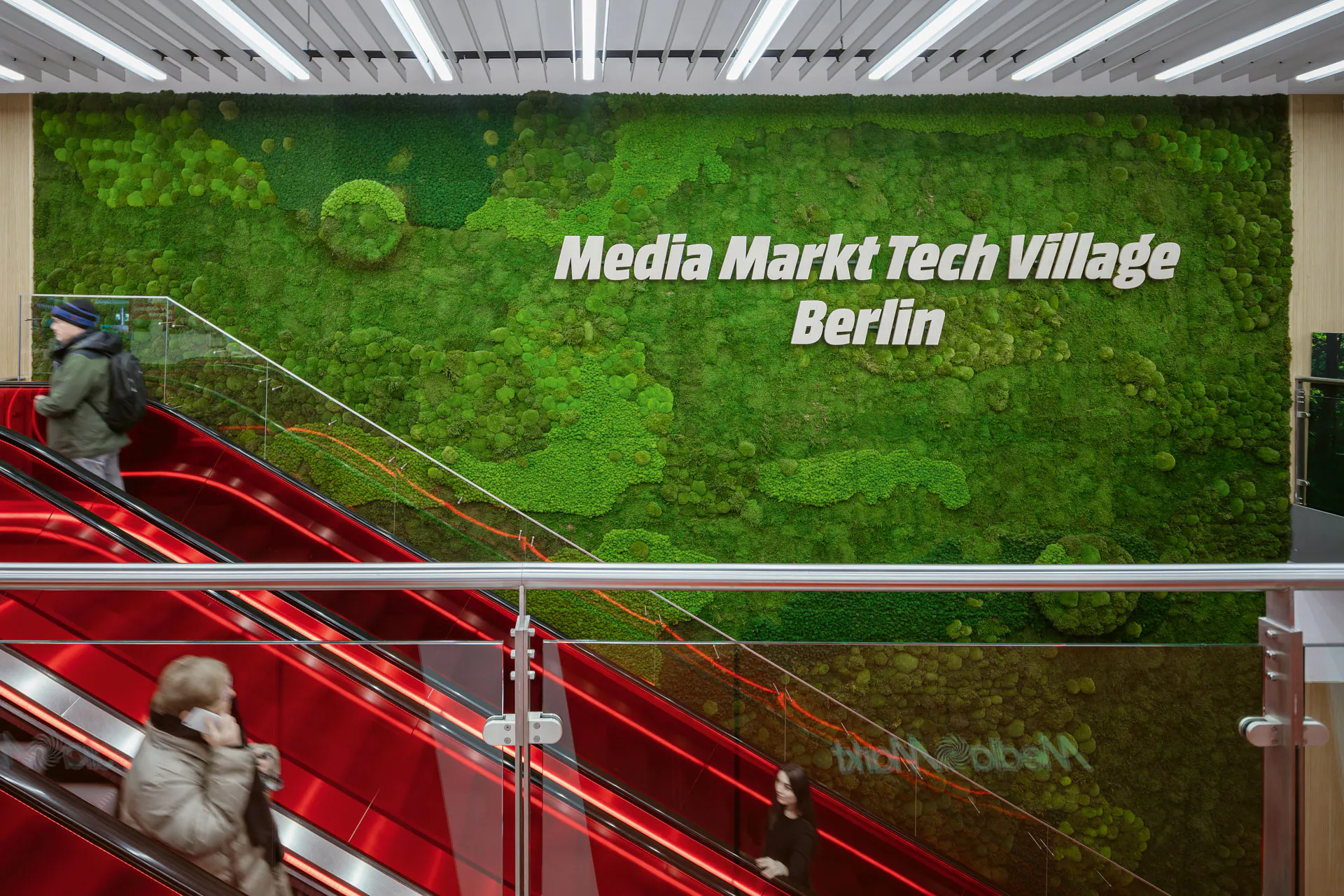 Logo-Intarsie · Media Markt Berlin