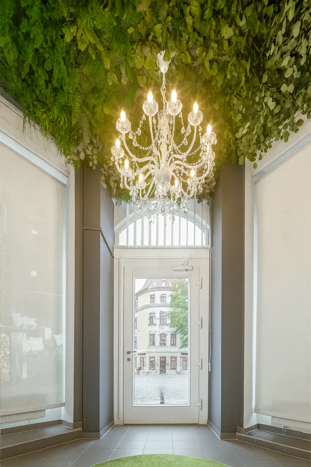 Hanging Garden Empfang Showroom Hängende Grünfläche — Deckenbegrünung von MOOSMOOS