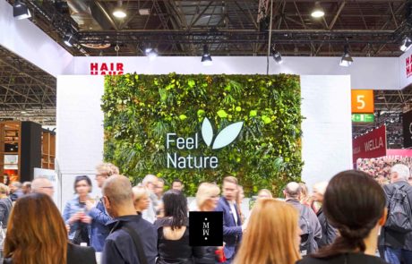 Dschungelmooswand Messe Dschungelmooswand Messestand Logo Feel Nature