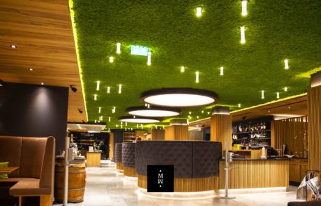 Islandmoosdecke Restaurant Deckenverkleidung aus Islandmoos Hotel Almhof
