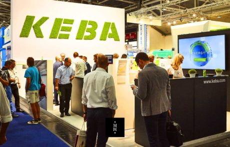Keba Schriftzug Messe 2 Schiftzug aus Islandmoos Messestand Keba