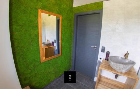 Waldmoos Bad Mooswand aus Waldmoos im Badezimmer